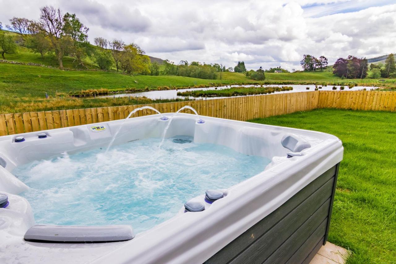 Dalnaglar Castle Estate Villa Glenshee Екстериор снимка