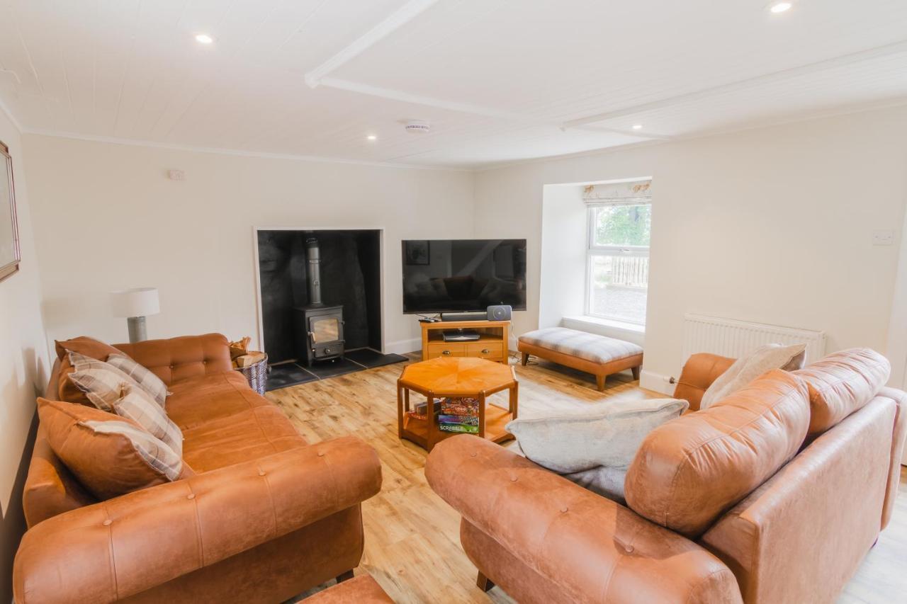 Dalnaglar Castle Estate Villa Glenshee Екстериор снимка