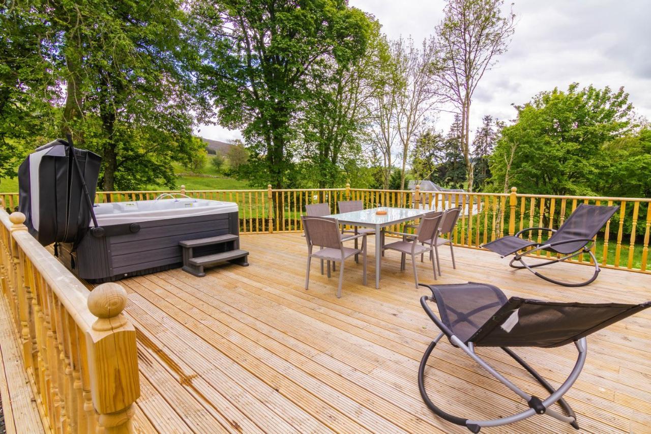 Dalnaglar Castle Estate Villa Glenshee Екстериор снимка