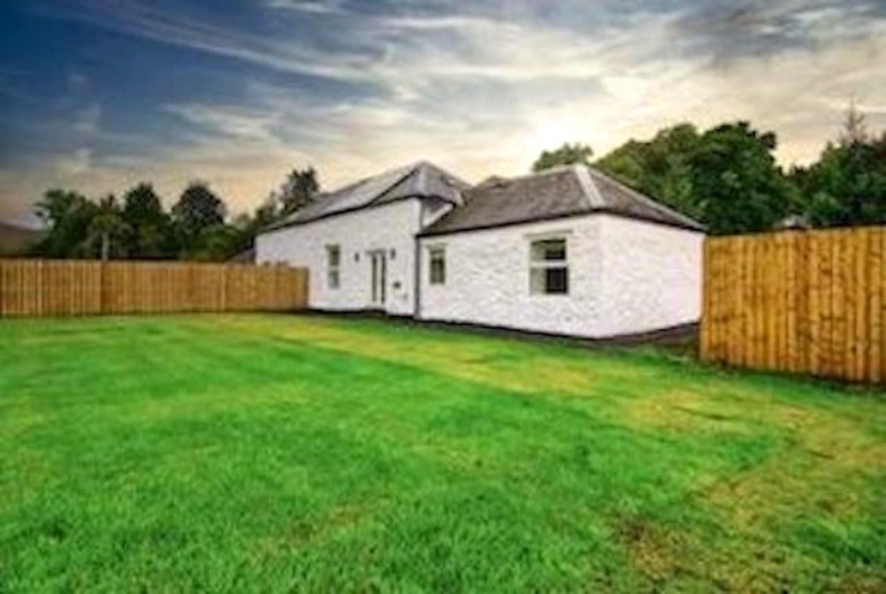 Dalnaglar Castle Estate Villa Glenshee Екстериор снимка